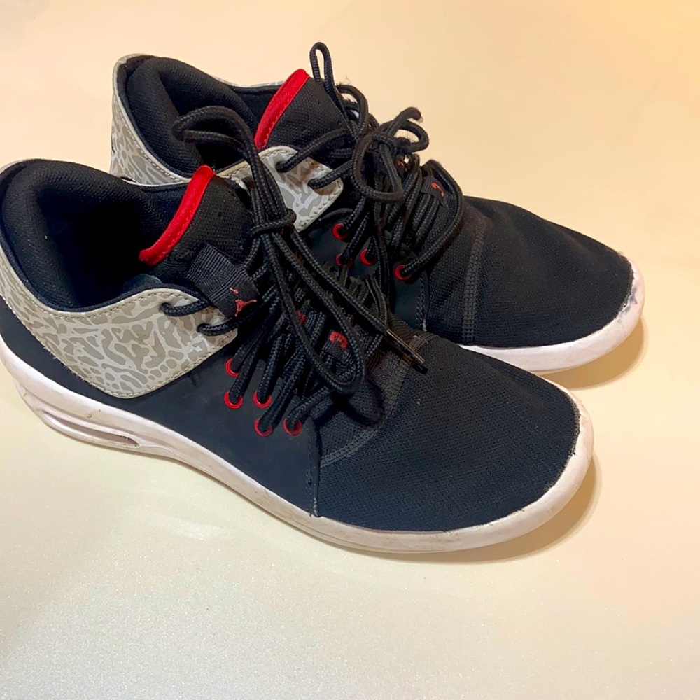 Big boys size 7 Jordan’s shoes